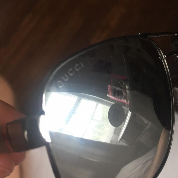 100% Authentic Gucci Polarized Aviator Sunglasses - Picture 7 of 8